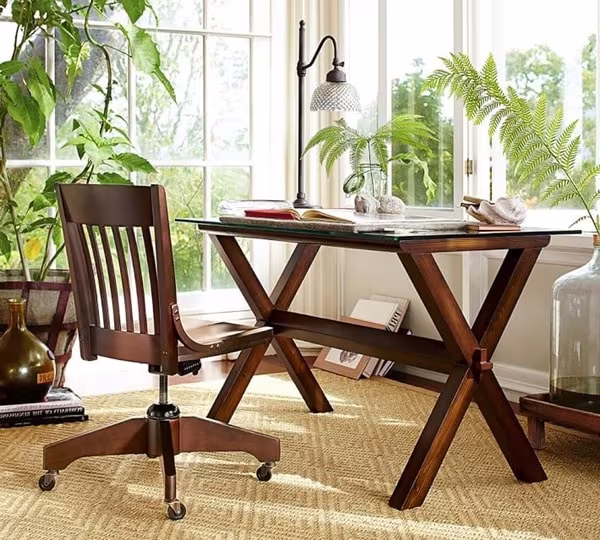 Phong thủy bàn làm việc cho người mệnh Thủy tăng vượng khí