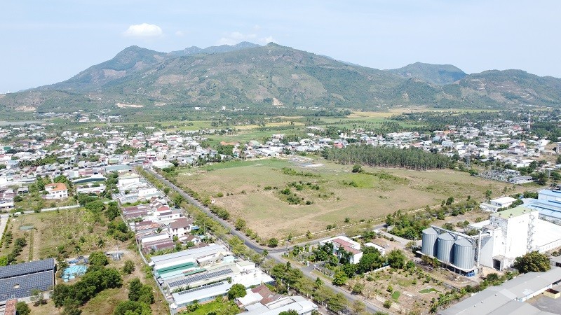 Khánh Hòa kiến nghị Bộ Tài nguyên và Môi trường gỡ khó về xác định giá đất Khánh Hòa kiến nghị Bộ Tài nguyên và Môi trường gỡ khó về xác định giá đất