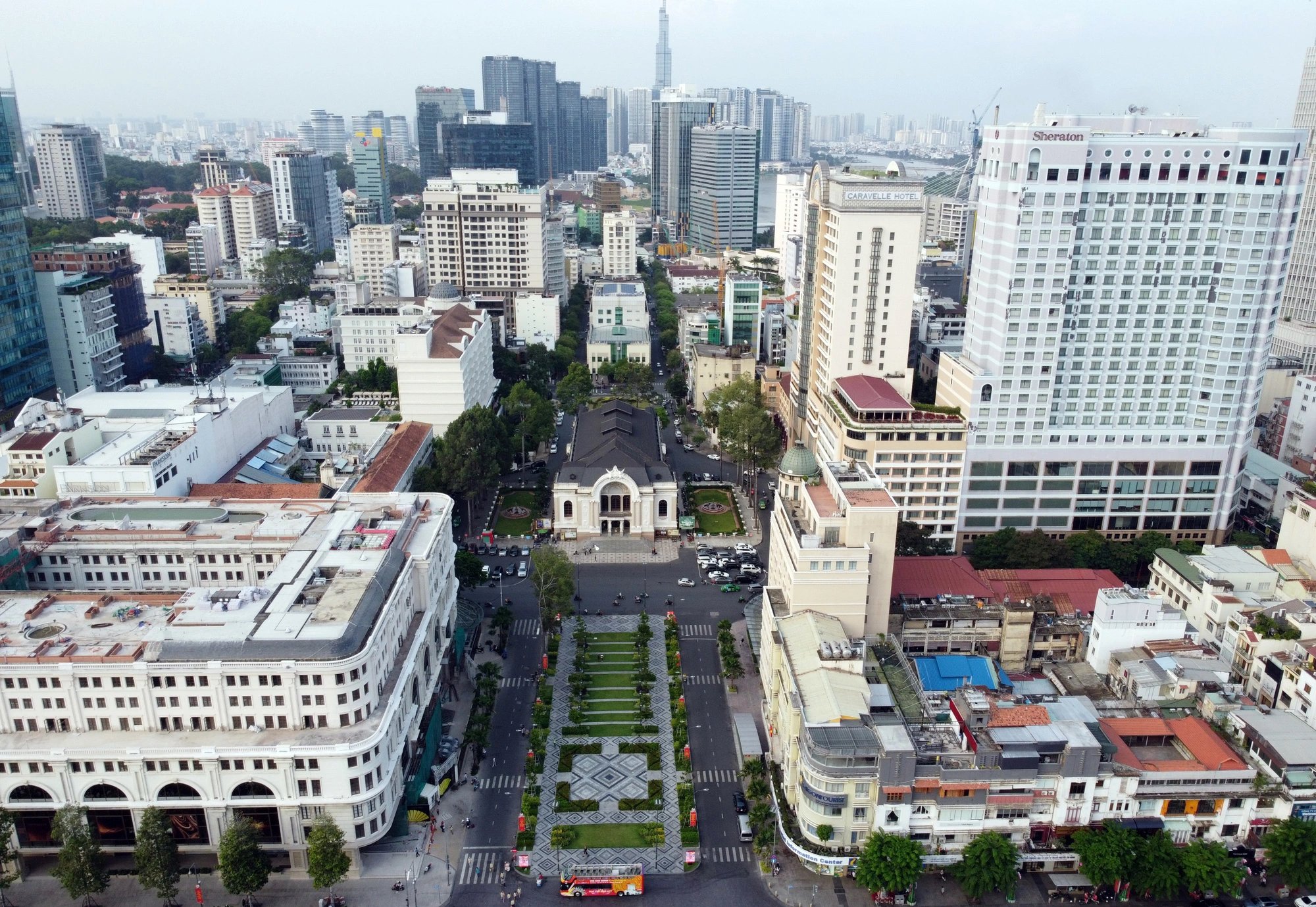 Chuyên gia dự báo trường bất động sản TP.HCM năm 2025 ra sao?