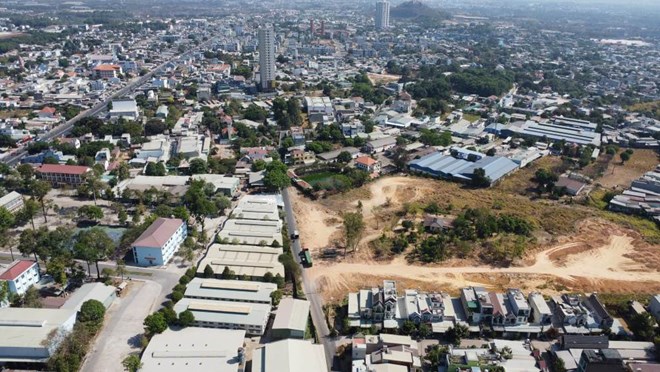 Phê duyệt đơn giá đất để tính nghĩa vụ tài chính với khu dân cư Bình An Đông Tây